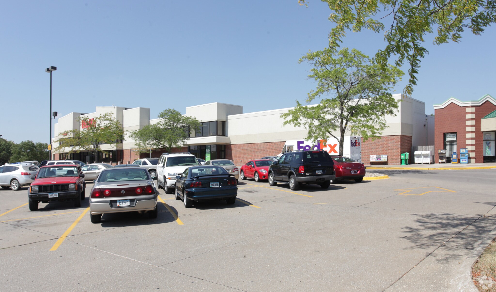 200 W Kimberly Rd, Davenport, IA 52803 Kimberly West