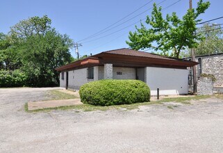 5816 Berkman Dr, Austin, TX for lease Building Photo- Image 1 of 3