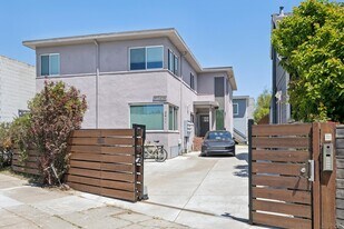 3411 Adeline St - Loft