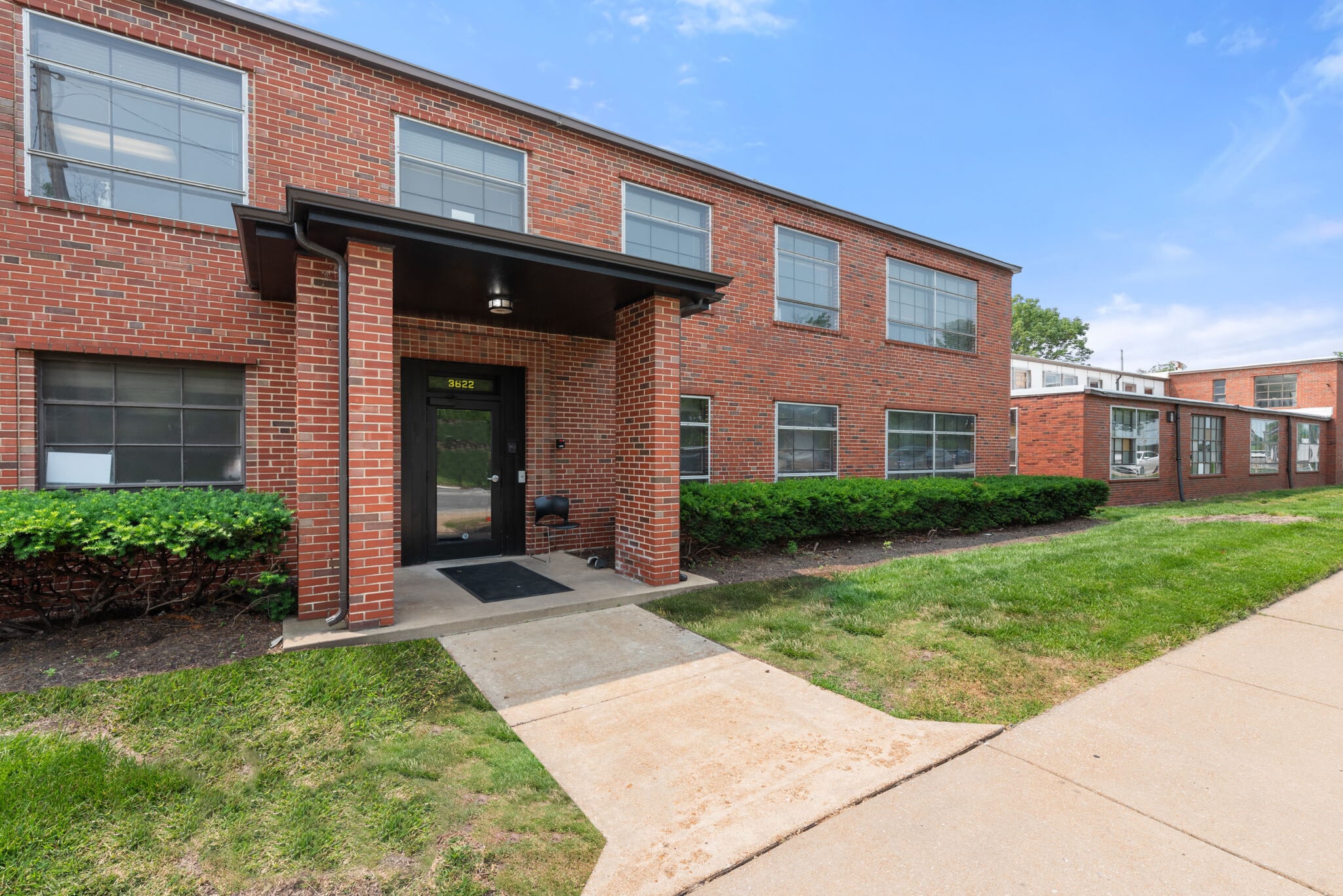 3622 Greenwood Blvd, Maplewood, MO for lease Building Photo- Image 1 of 7