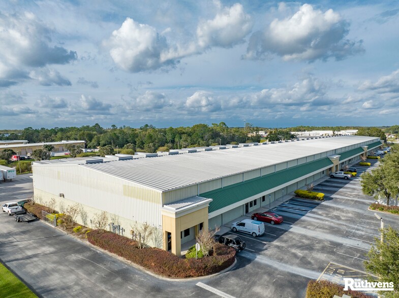 3919 Air Park Dr, Lakeland, FL for lease - Building Photo - Image 3 of 4