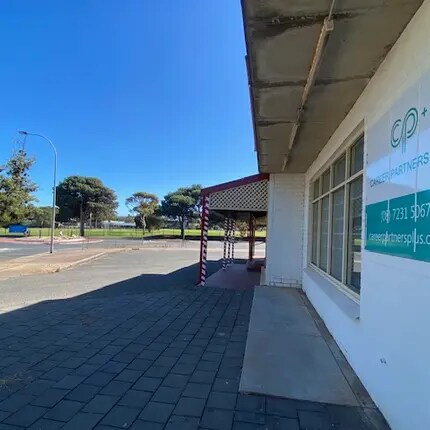 88 Beach Rd, CHRISTIES BEACH for lease - Building Photo - Image 3 of 4