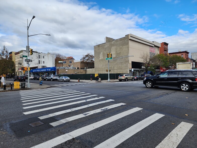 2102 3rd Ave, New York, NY for lease - Building Photo - Image 3 of 3