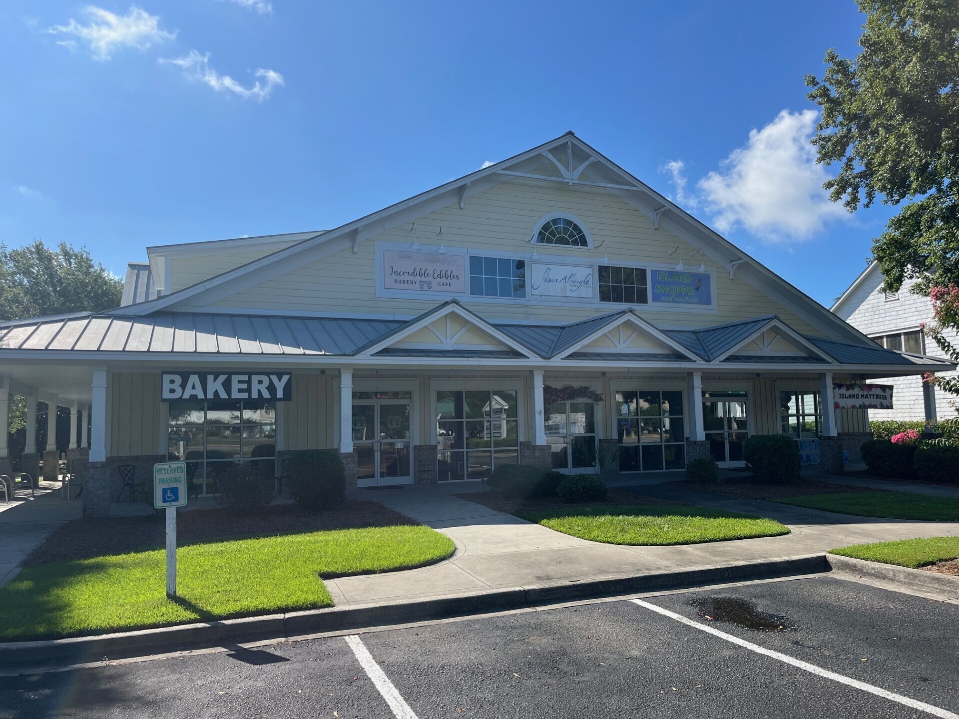 11326 Ocean Hwy, Pawleys Island, SC for lease Interior Photo- Image 1 of 11