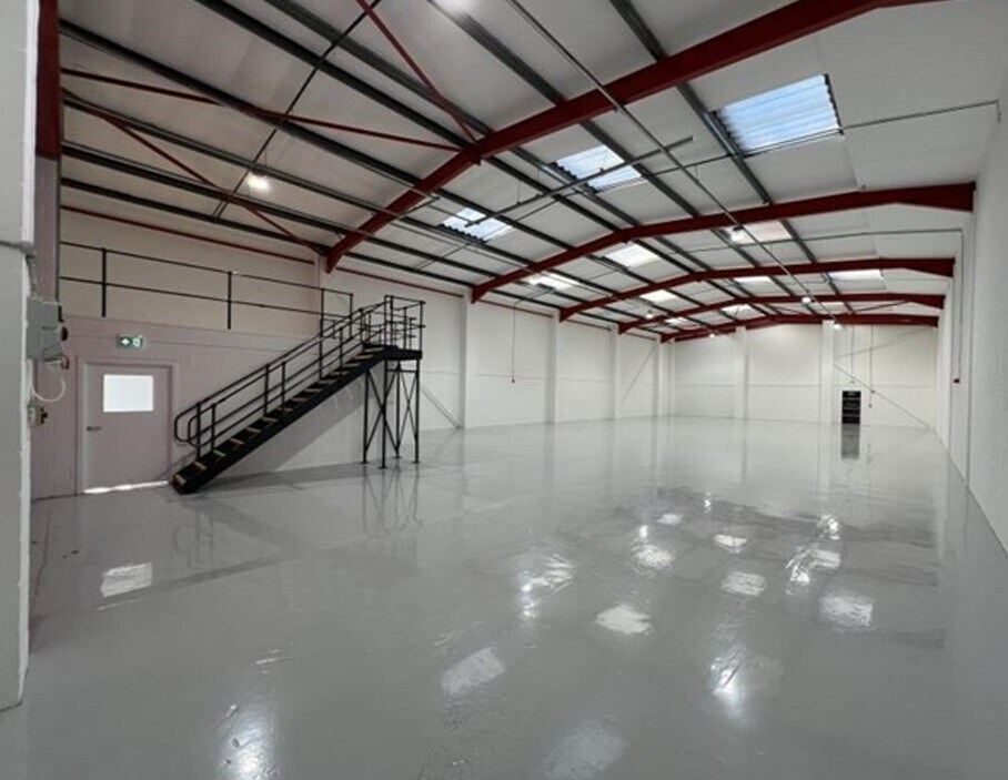 St Johns Ln, Bristol for lease Interior Photo- Image 1 of 1