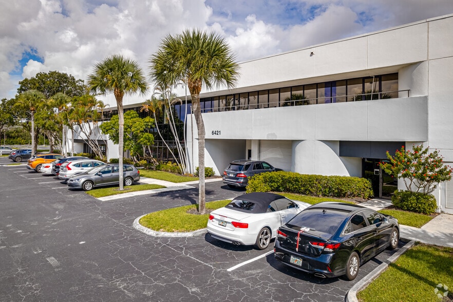 6401 Congress Ave, Boca Raton, FL for lease - Building Photo - Image 2 of 5