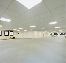 31 Place Jules Grandclément, Villeurbanne for lease Interior Photo- Image 1 of 5