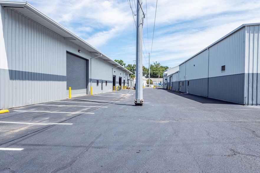 3567 Meeting Street Rd, North Charleston, SC for lease - Building Photo - Image 3 of 33