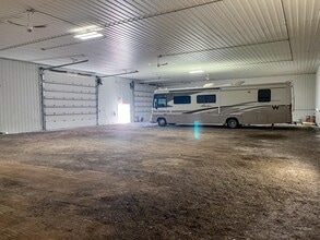 42 10th St, Weyburn, SK for lease Interior Photo- Image 2 of 2