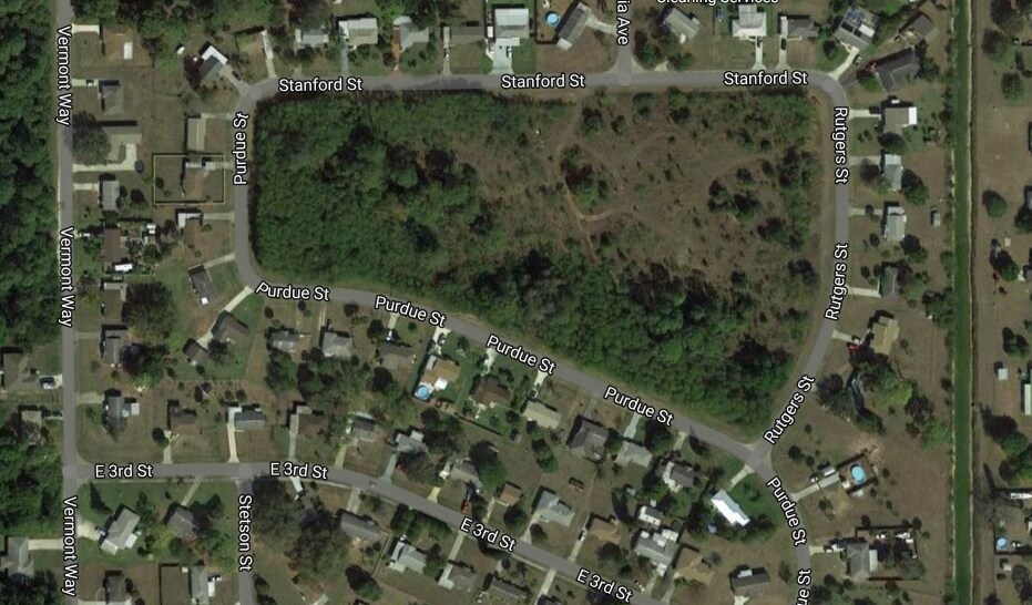 200 Purdue St, Lehigh Acres, FL 33936