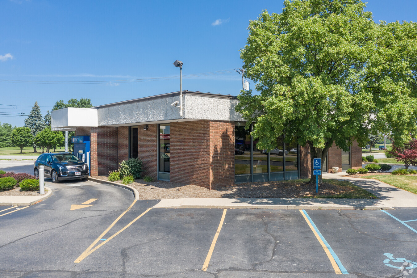 4 S Reynolds Rd, Toledo, OH 43615 - PNC Bank NNN | LoopNet