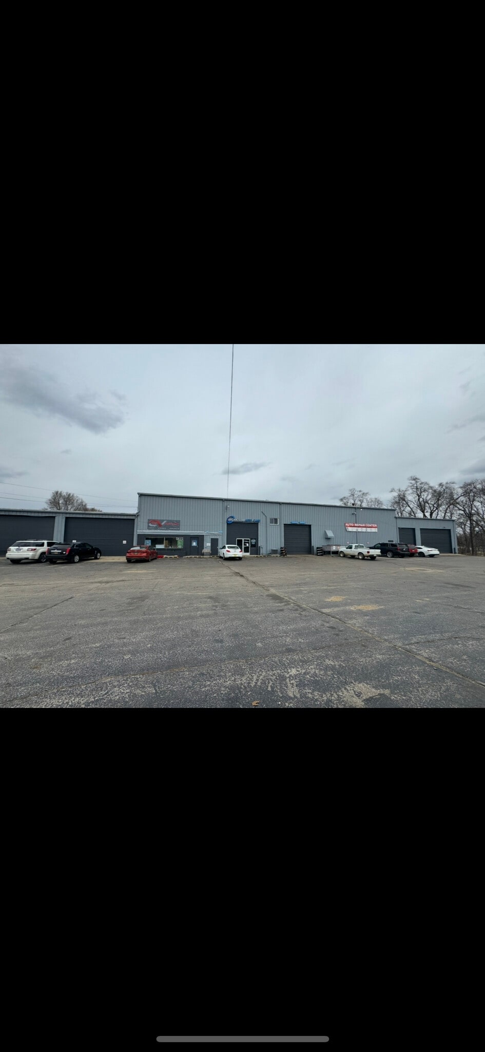 923 E Michigan Ave, Battle Creek, MI for lease Building Photo- Image 1 of 2