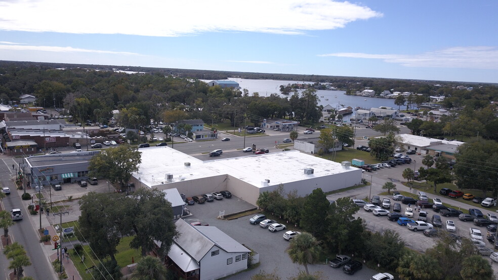 37 NW US Highway 19, Crystal River, FL for lease - Building Photo - Image 3 of 9