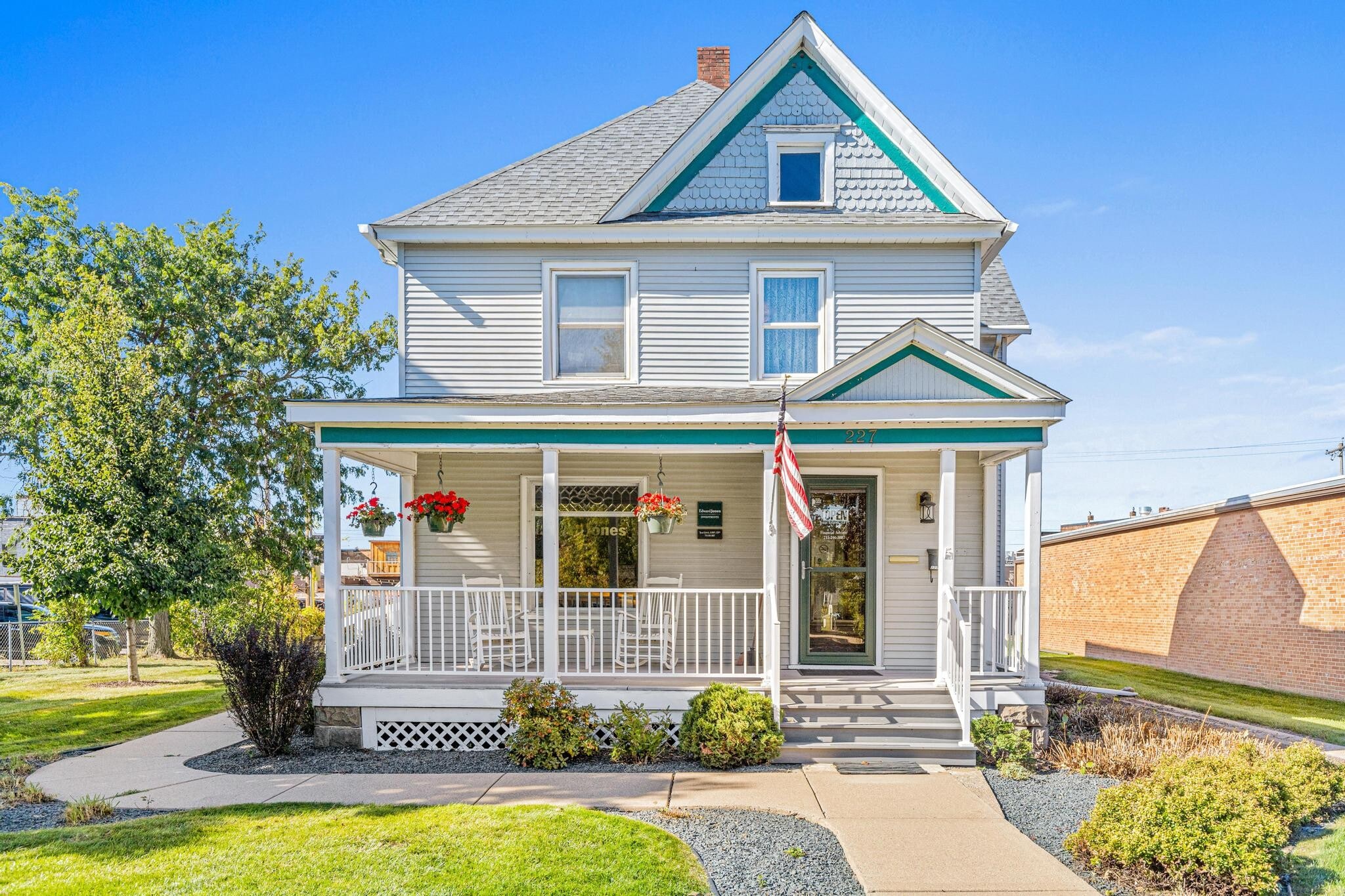 227 S Arch Ave, New Richmond, WI for sale Building Photo- Image 1 of 37