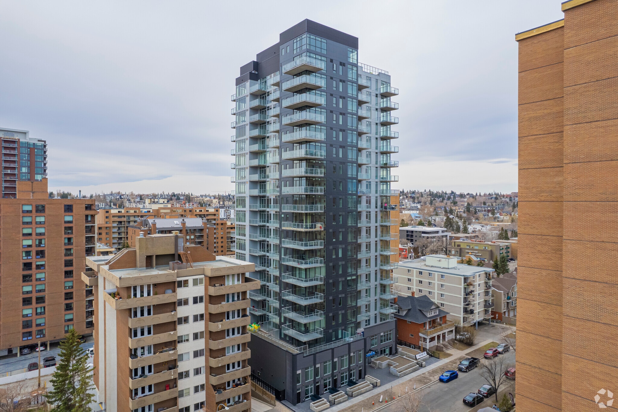 1319 14 Av SW, Calgary, AB for sale Building Photo- Image 1 of 1