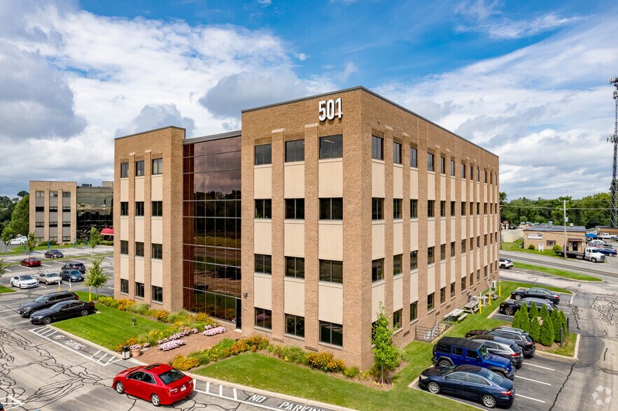 501 Wampanoag Trl, East Providence, RI 02915