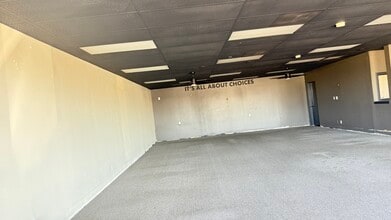 900-958 N Central Ave, Upland, CA for lease Building Photo- Image 2 of 3