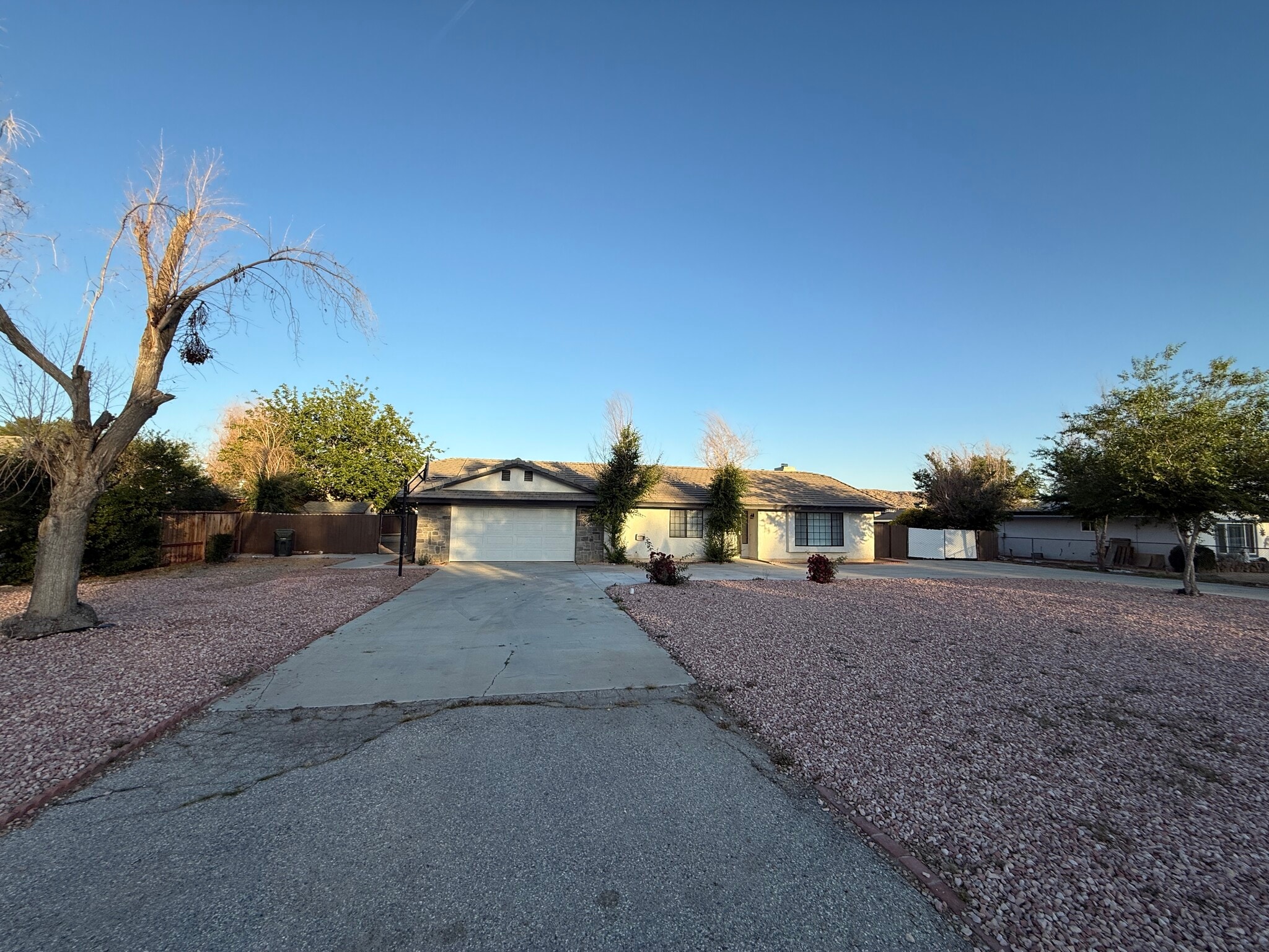 15332 Tuscola Rd, Apple Valley, CA for sale Primary Photo- Image 1 of 33