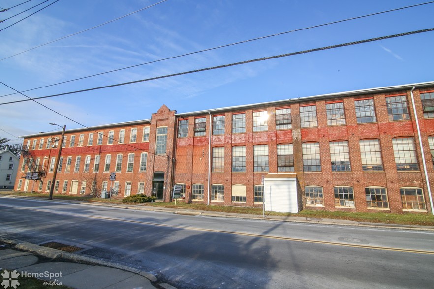 1409 W Broad St, Quakertown, PA for sale - Building Photo - Image 1 of 1