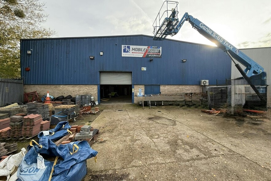 Tower Ln, Eastleigh for lease - Building Photo - Image 3 of 3