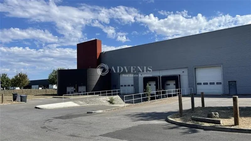 Flex in Lieusaint for lease - Building Photo - Image 2 of 12