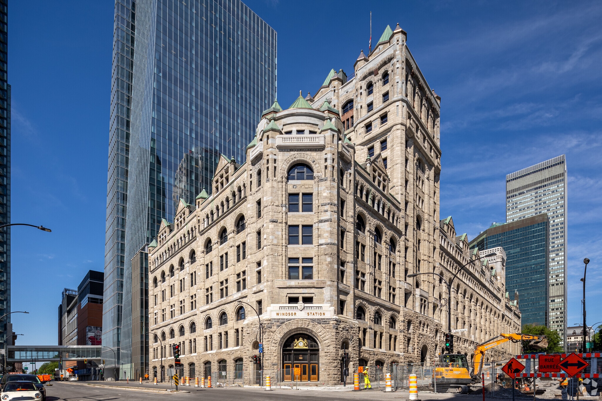 1100-1160 Av des Canadiens-de-Montréal, Montréal, QC for lease Building Photo- Image 1 of 12