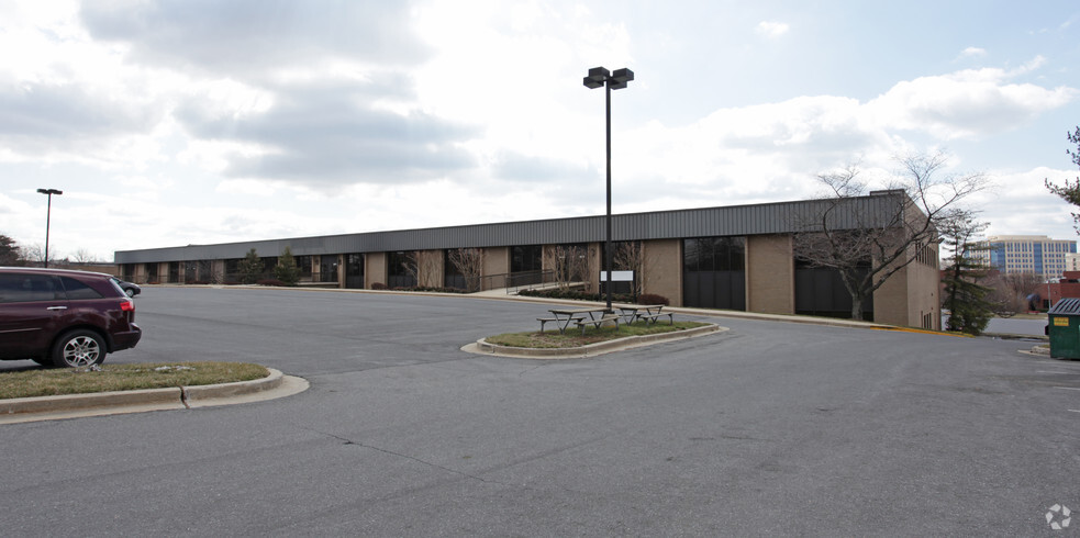 9234-9298 Gaither Rd, Gaithersburg, MD for lease - Building Photo - Image 2 of 8