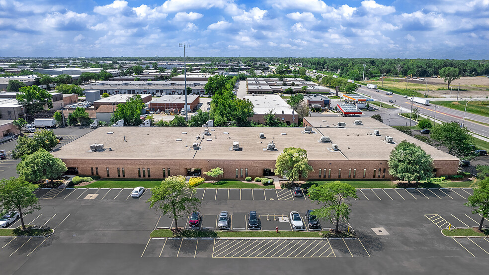 1088-1130 W Thorndale Ave, Bensenville, IL for lease - Building Photo - Image 1 of 6