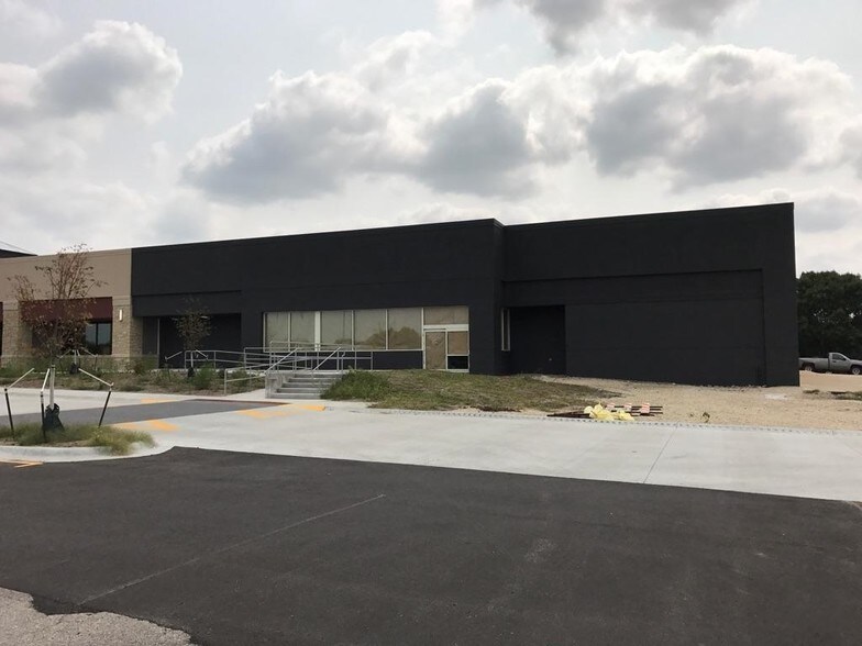 6607 University Ave, Cedar Falls, IA for sale - Building Photo - Image 1 of 1