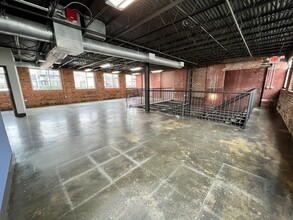 950 Joseph E Lowery Blvd NW, Atlanta, GA for lease Interior Photo- Image 1 of 6