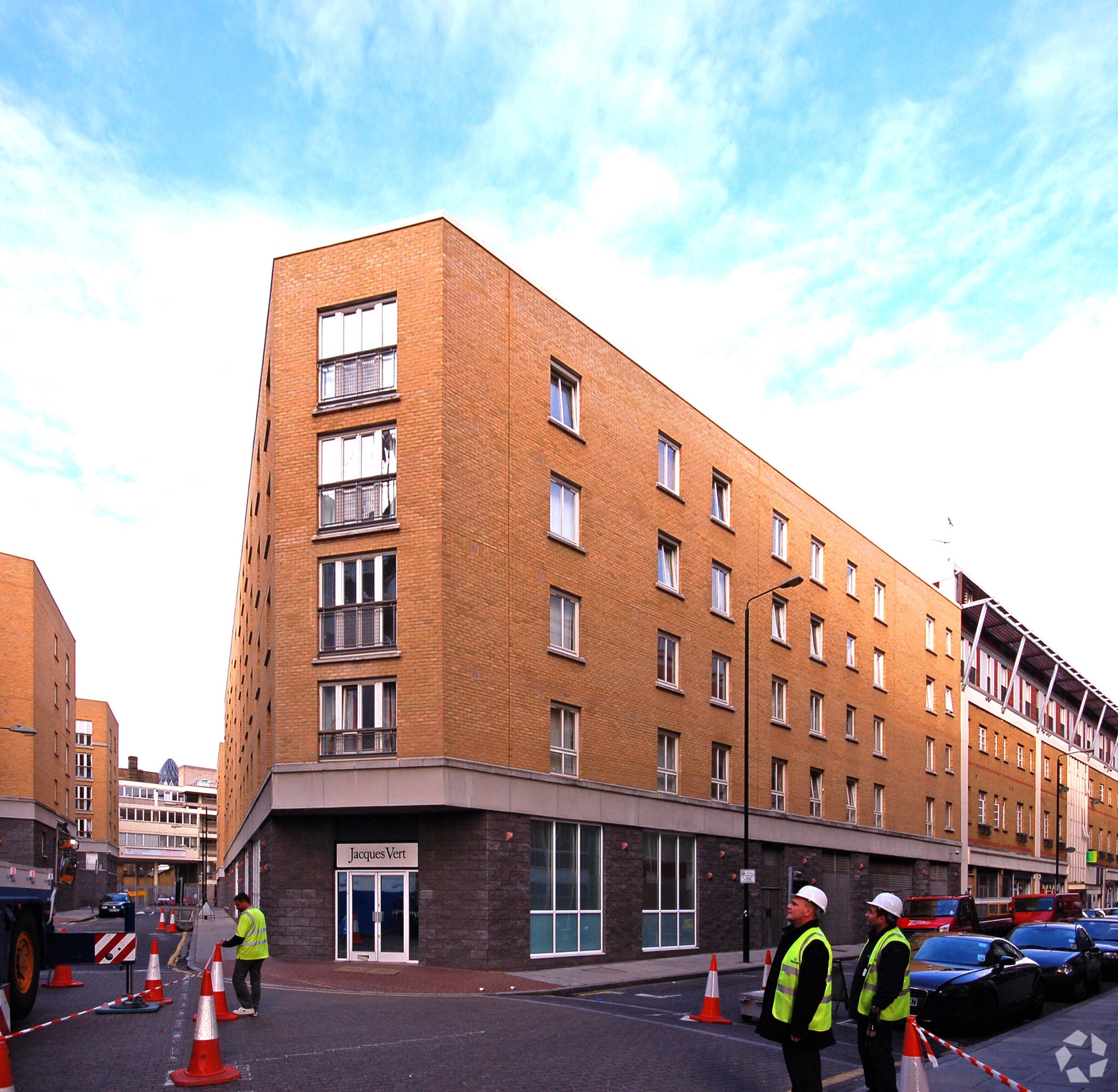 22 Plumbers Row, London for sale Primary Photo- Image 1 of 1