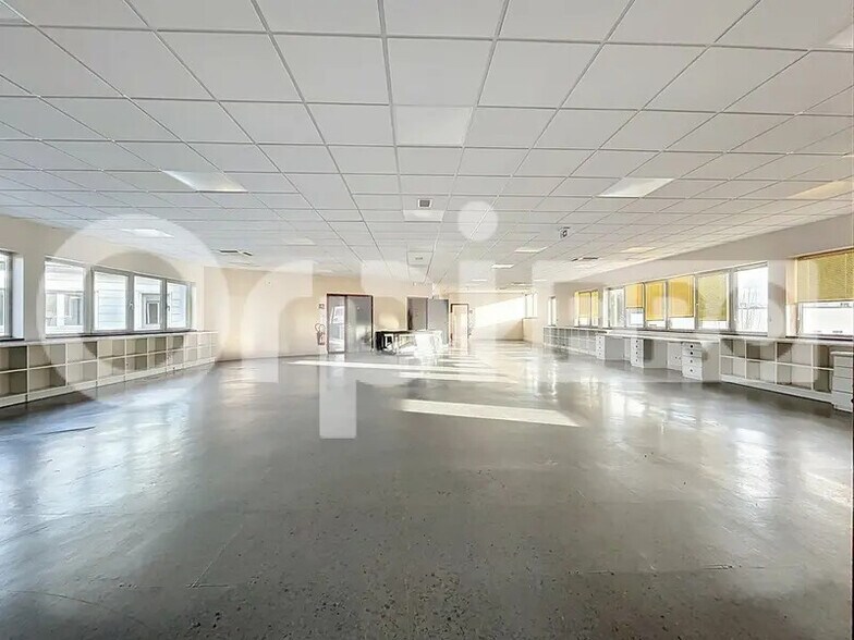 Office in Agnetz for lease - Interior Photo - Image 1 of 5