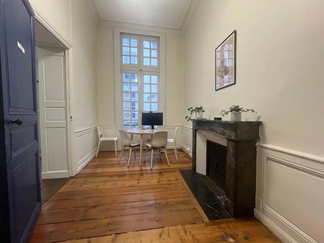 Office in Nantes for lease Interior Photo- Image 1 of 9