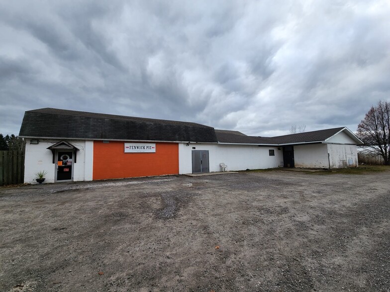 1410 Balfour St, Pelham, ON for sale - Building Photo - Image 1 of 30