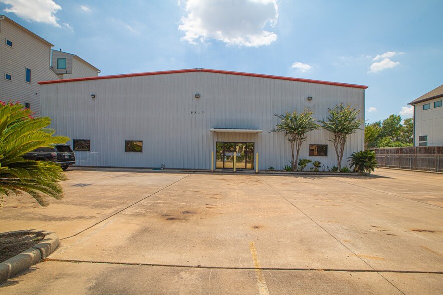 5317 Inker St, Houston, TX for sale - Building Photo - Image 3 of 16