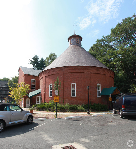 244 Main St, Northampton, MA for sale - Building Photo - Image 1 of 1