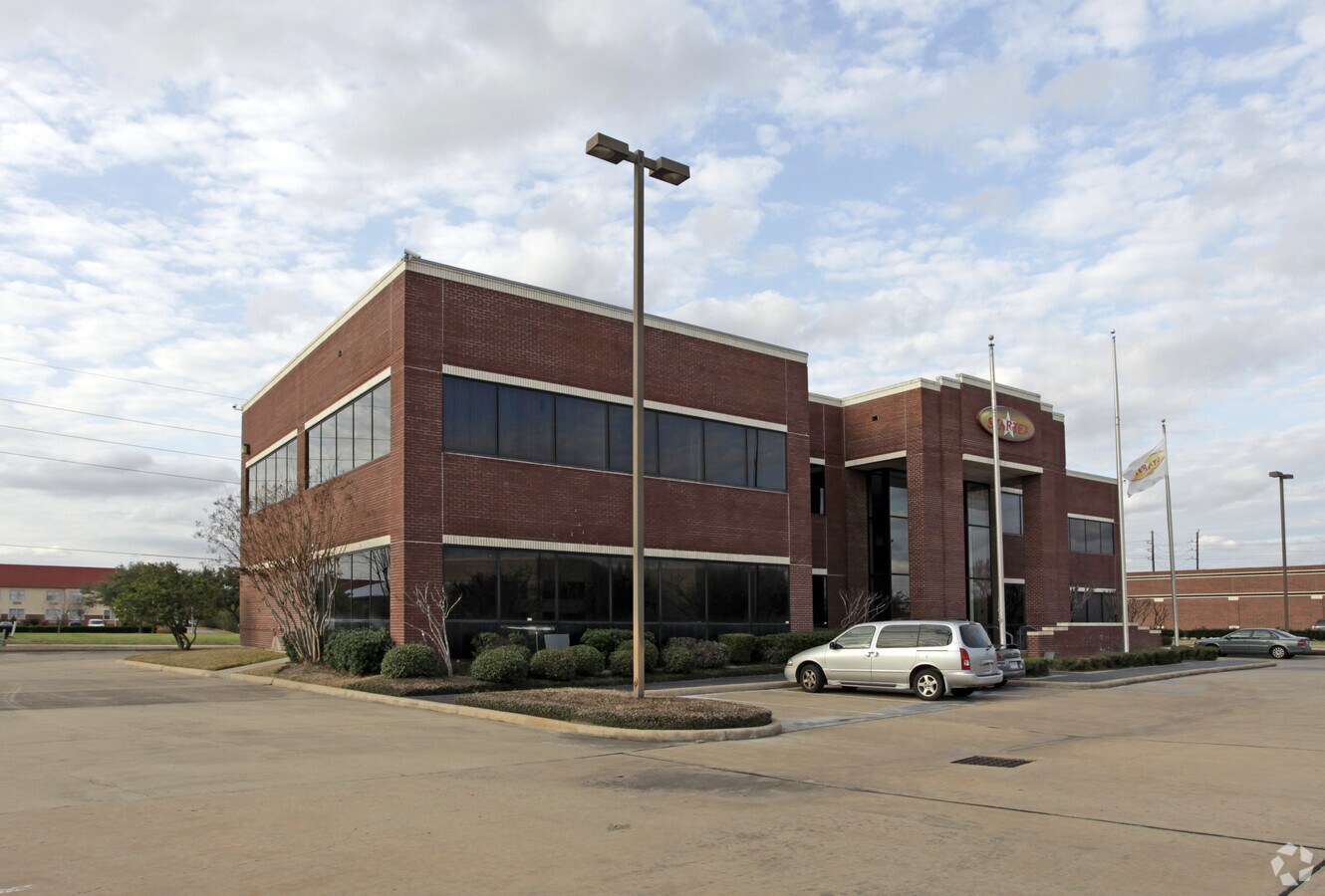 12750 S Kirkwood Rd, Stafford, TX 77477