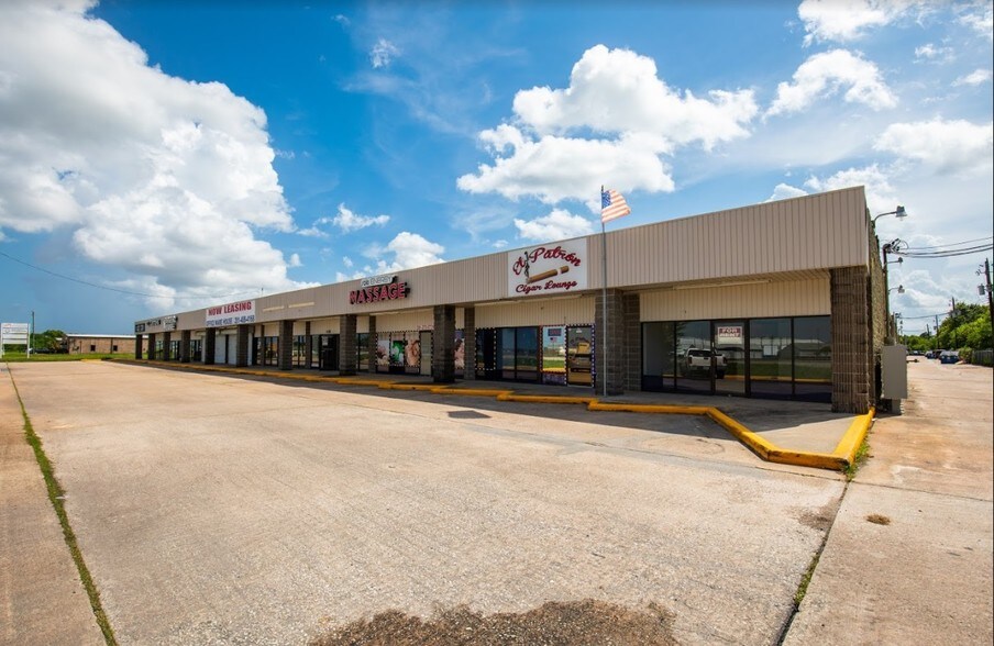 12430 Highway 3, ster, TX 77598