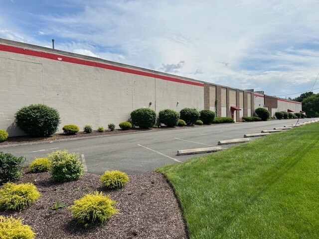 81 Adams Dr, Totowa, NJ for lease - Building Photo - Image 1 of 2