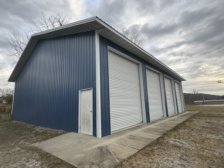 2229 Bradford Hicks Dr, Livingston, TN for sale - Building Photo - Image 3 of 67