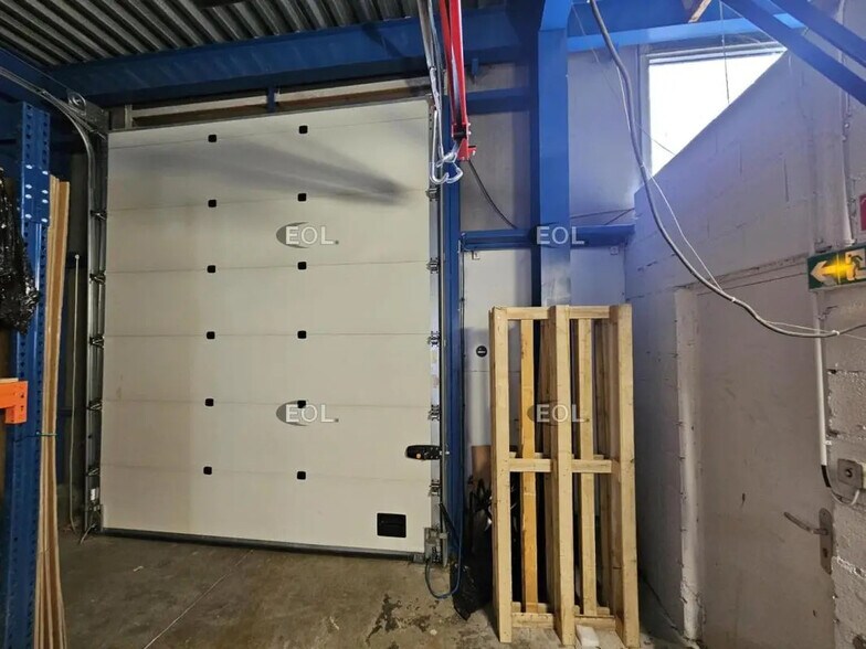 Flex in Vitry-sur-Seine for lease - Building Photo - Image 2 of 10