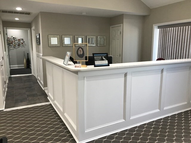 481 W Montauk Hwy, Lindenhurst, NY for sale - Building Photo - Image 1 of 1