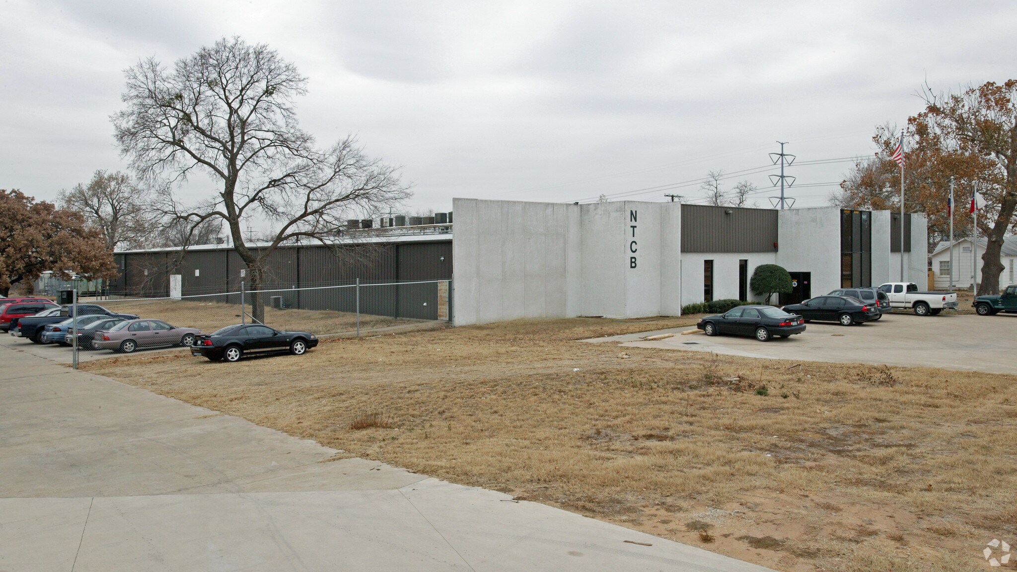 1501 W Shady Grove Rd, Grand Prairie, TX for sale Primary Photo- Image 1 of 1