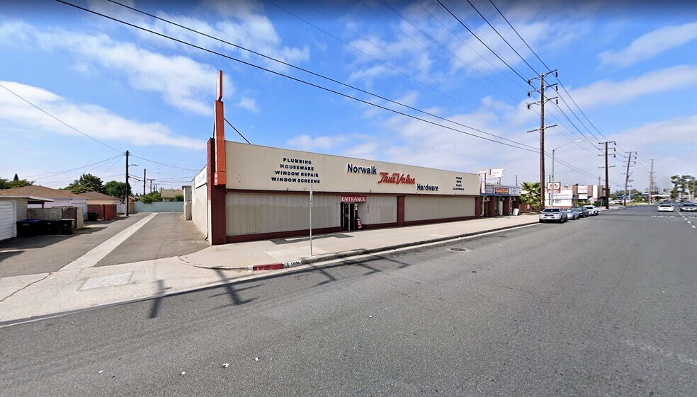 11056 Rosecrans Ave, Norwalk, CA for sale - Building Photo - Image 1 of 1