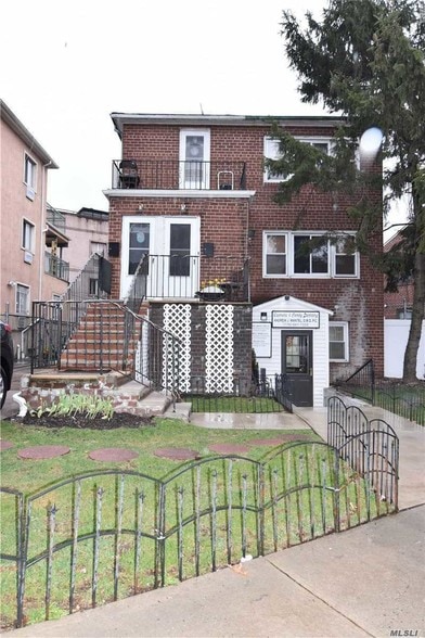 15009 89th St, Howard Beach, NY for lease - Building Photo - Image 1 of 11