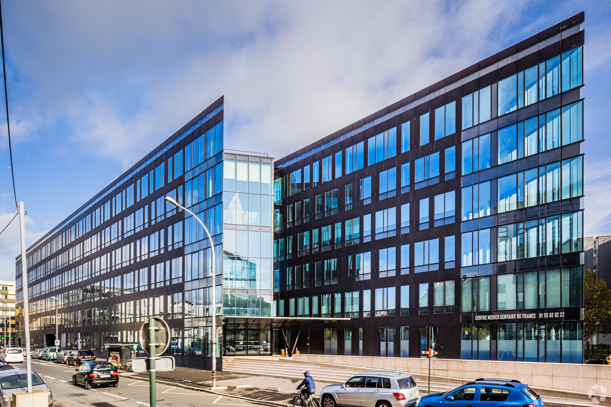 9 Rue Henri Barbusse, Gennevilliers, Gennevilliers for lease Primary Photo- Image 1 of 4