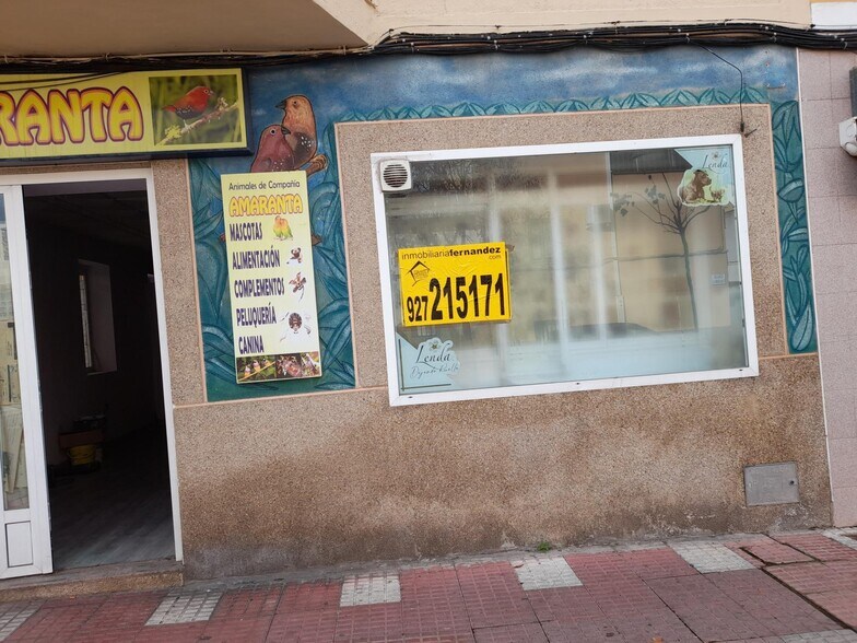 Retail in Cáceres, Cáceres for sale - Building Photo - Image 2 of 12