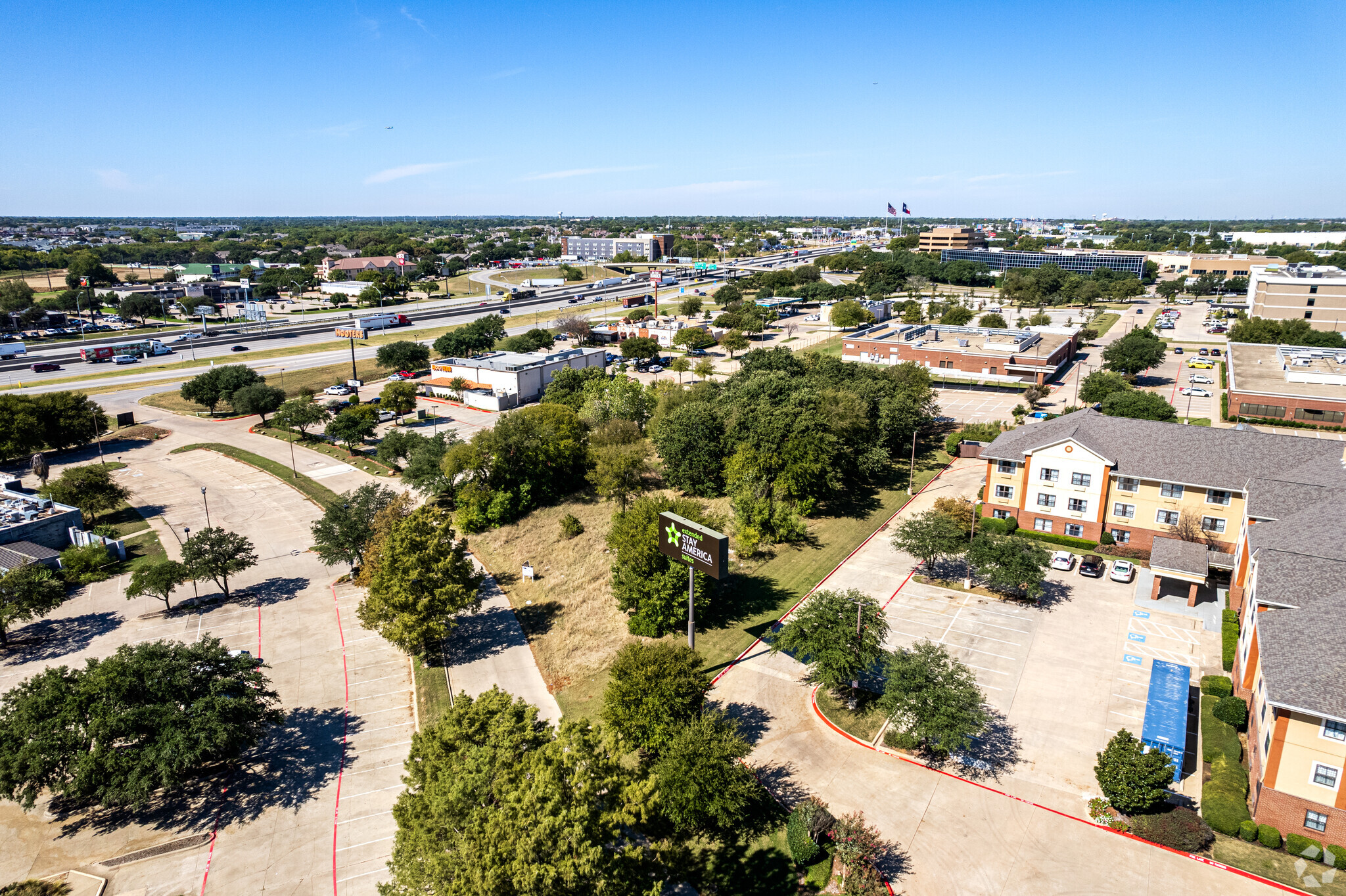 E Corporate Dr, Lewisville, TX for lease Building Photo- Image 1 of 23