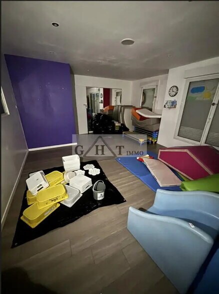 Retail in Créteil for lease - Building Photo - Image 2 of 8