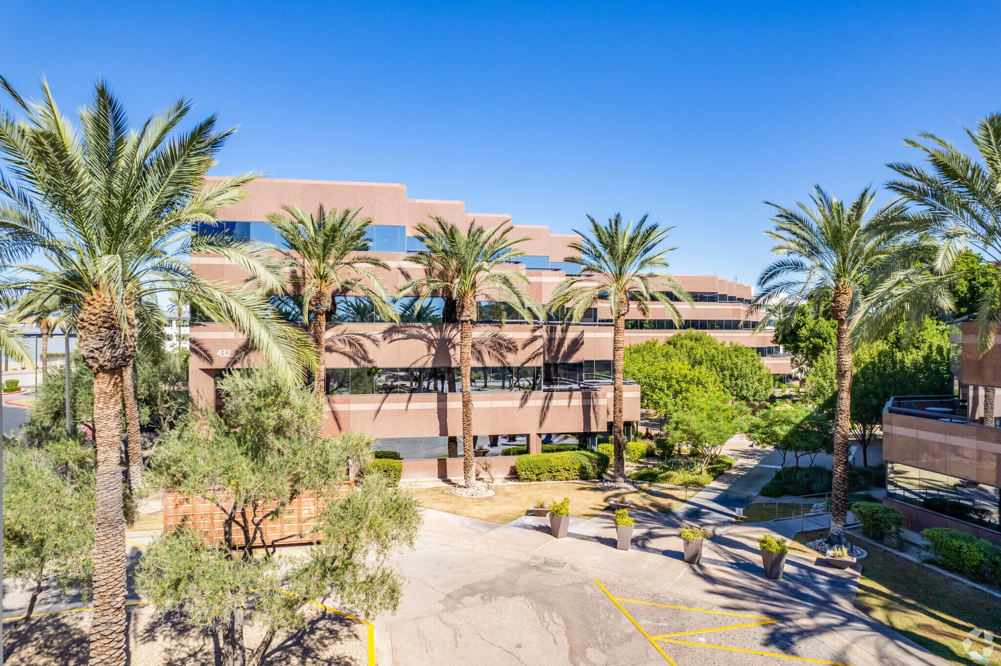 432 N 44th St, Phoenix, AZ for lease Building Photo- Image 1 of 6